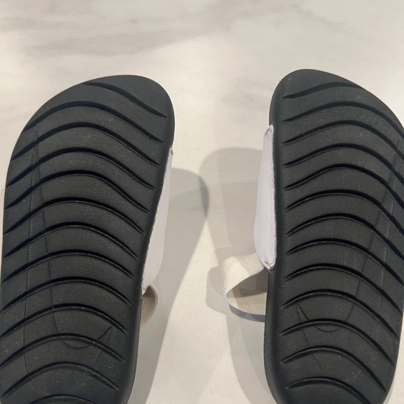 Nike Toddler Flip Flops/Sandals/Shoes/9c/8c - Picture 6 of 9